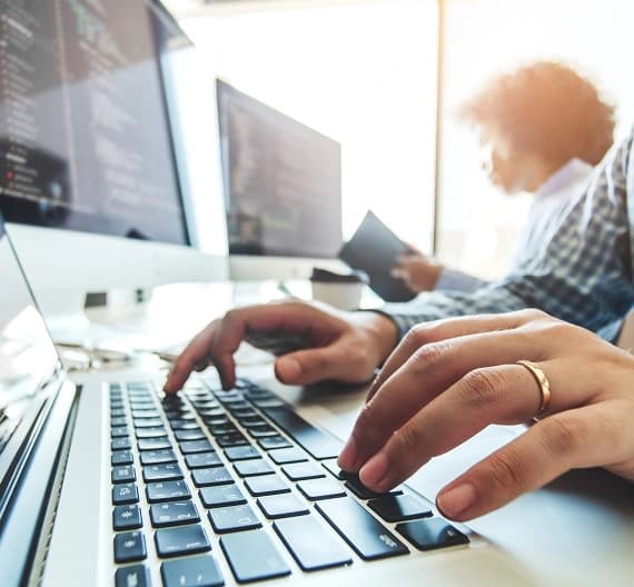 o-que-e-banda-larga-corporativa-1-webp Como escolher o plano de internet ideal para a sua empresa?
